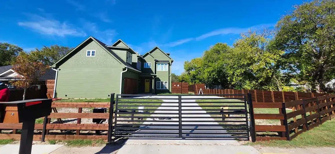 Automatic Driveway Gate close
